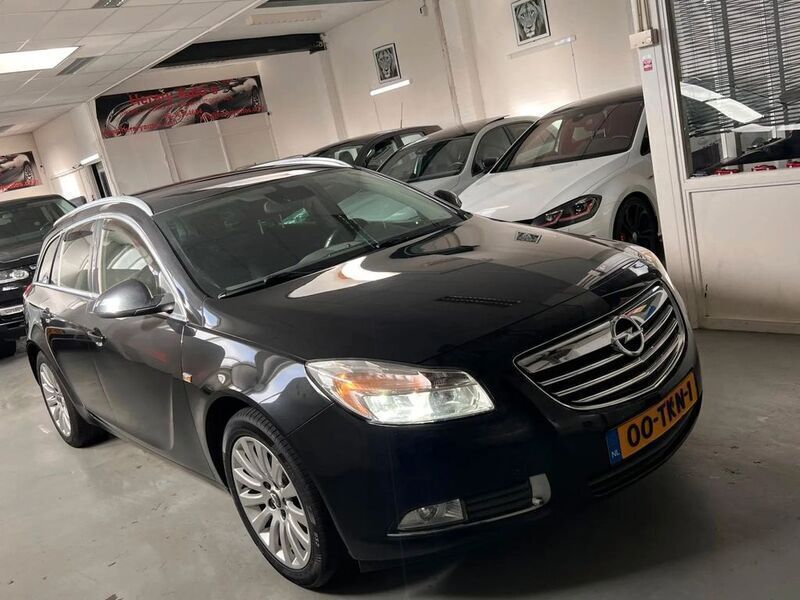 Schwarz Gebraucht 2011 Opel Insignia Kombi | 2.600 € (Superpreis) - Bild 1/4
