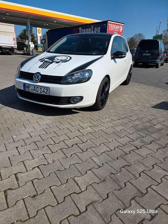 Gebraucht VW Golf VI Team 80 PS (58 kW) 2009 Weiß Kleinwagen