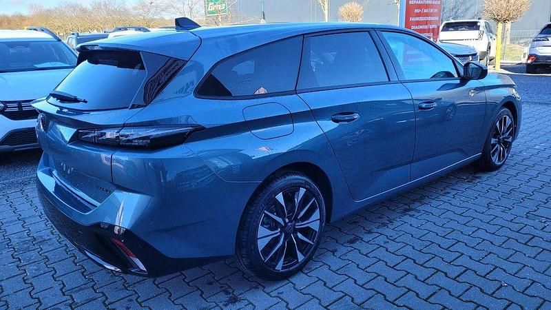 Neu Peugeot 308 SW Allure 145 PS (106 kW) 2026 Blau Kombi