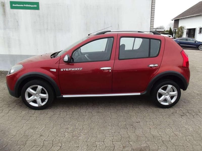 Gebraucht Dacia Sandero Stepway 87 PS (63 kW) 2010 Rot Limousine