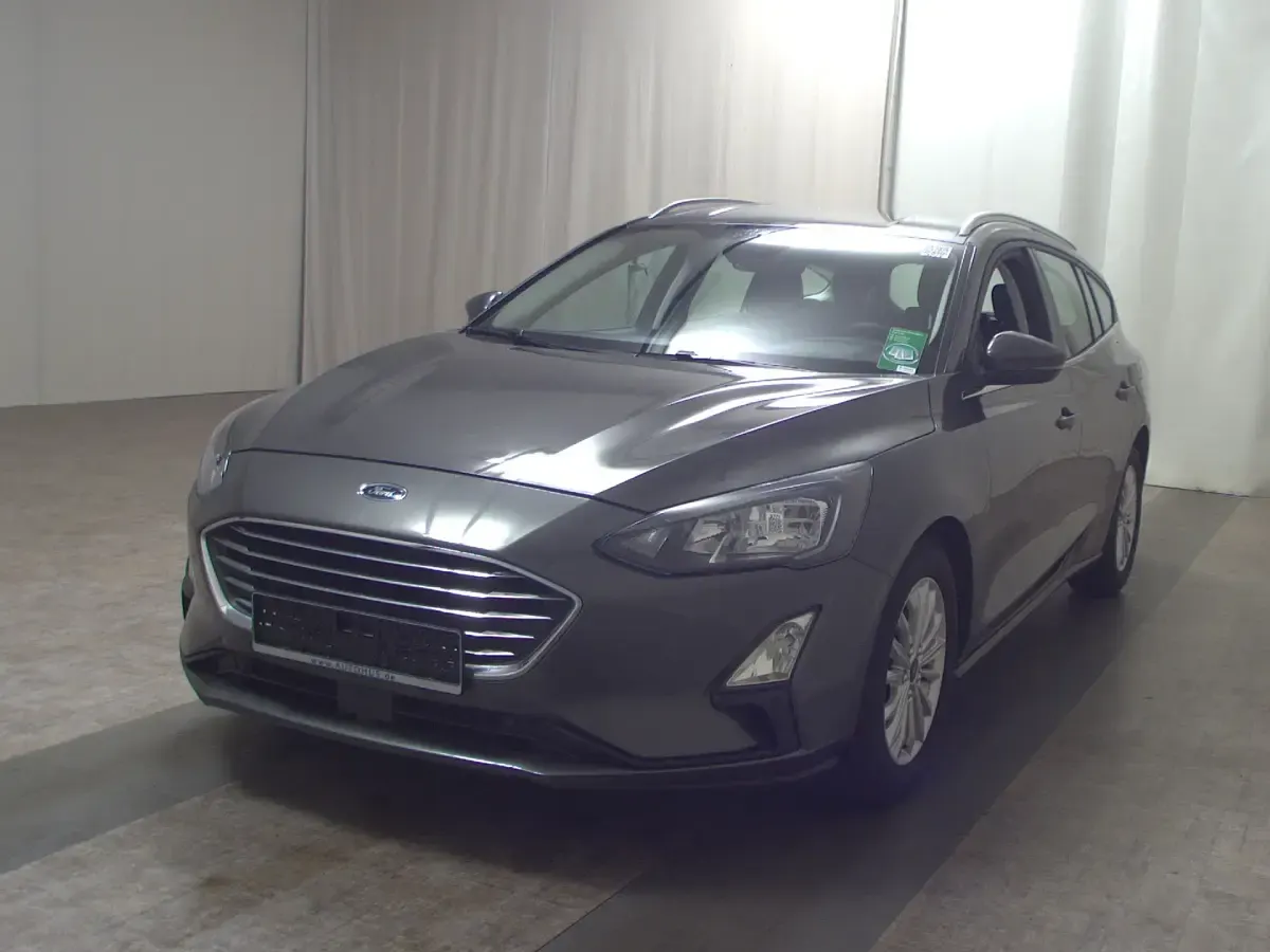 Gebraucht Ford Focus Titanium 120 PS (88 kW) 2020 Grau Kombi