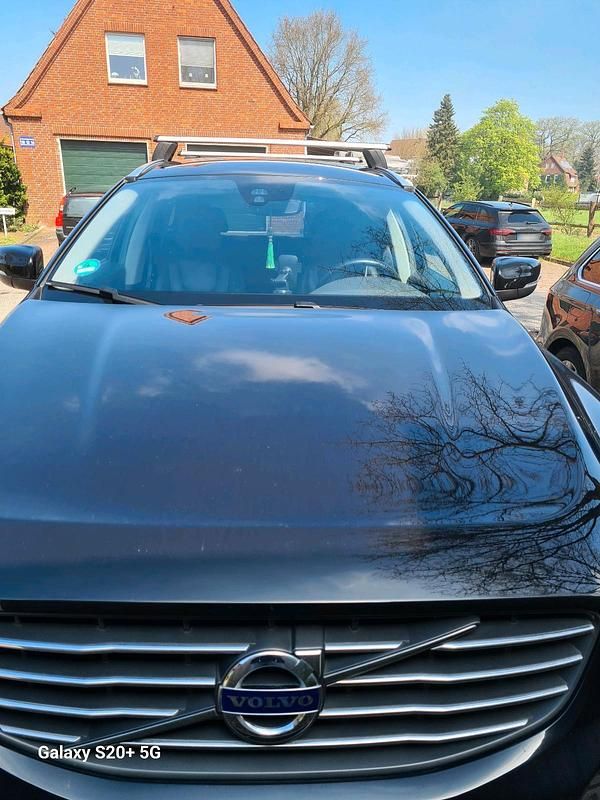 Gebraucht Volvo XC60 156 PS (114 kW) 2017 Schwarz SUV