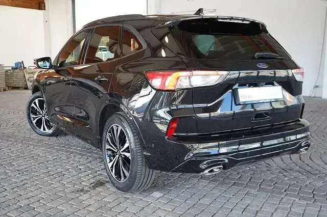 Gebraucht Ford Kuga ST-Line X 225 PS (165 kW) 2022 Schwarz SUV