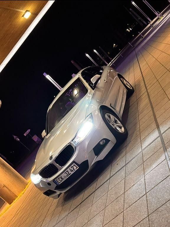Silber Gebraucht 2015 BMW 320 Gran Turismo M Sport Limousine | 10.000 € (Superpreis) - Bild 1/4