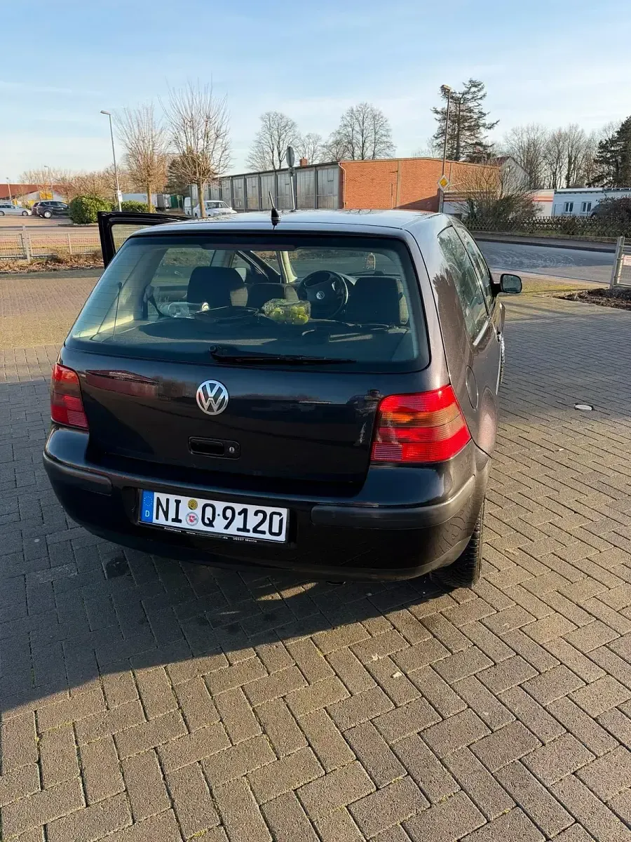 Gebraucht VW Golf 75 PS (55 kW) 2002 Schwarz Coupé