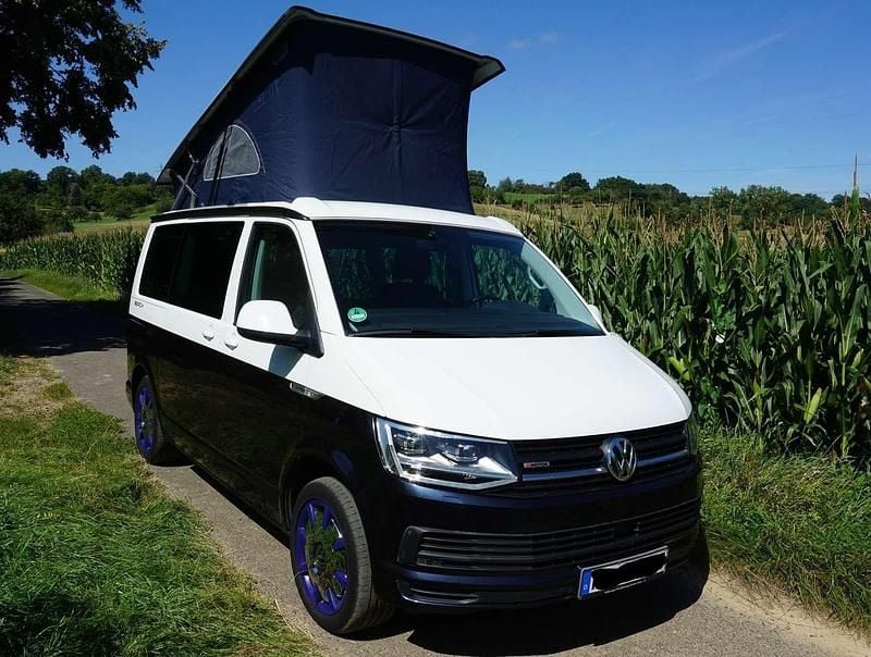 Blau Gebraucht 2018 VW T6 Beach Van | 45.000 € - Bild 1/4
