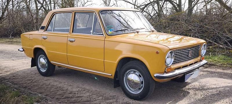 Second-hand Lada 1200 60 CP (44 kW) 1984 Berlinǎ