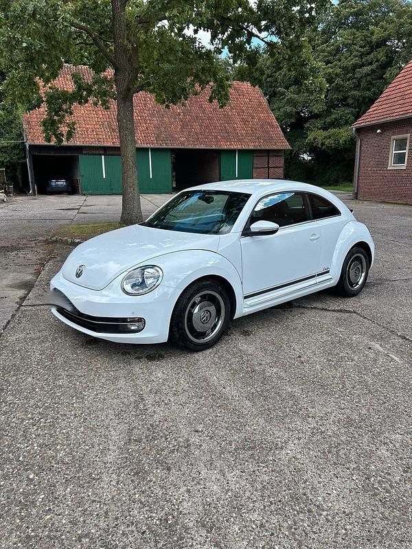 Weiß Gebraucht 2015 VW Beetle Cup Coupé | 12.800 € (Fairer Preis) - Bild 1/4