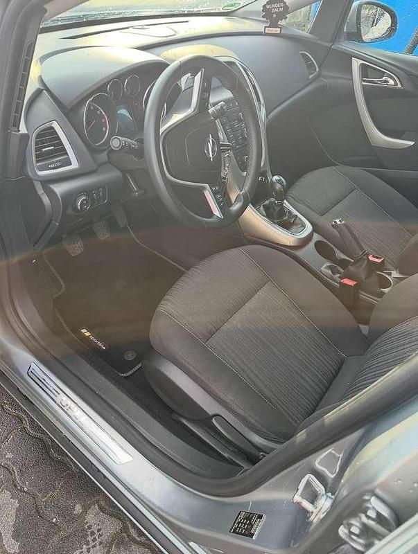 Gebraucht 2011 Opel Astra Edition Kombi | 3.990 € (Guter Preis) - Bild 1/4