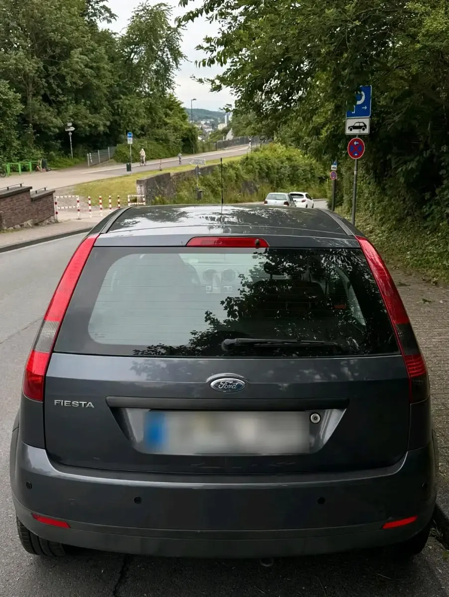 Gebraucht Ford Fiesta 2004 Grau Kleinwagen