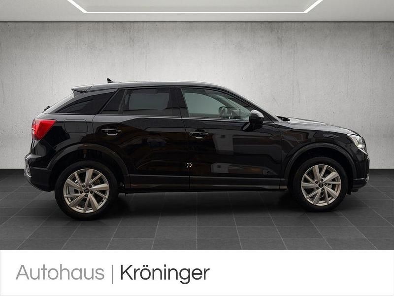 Neu Audi Q2 Advanced 150 PS (110 kW) 2026 Schwarz SUV