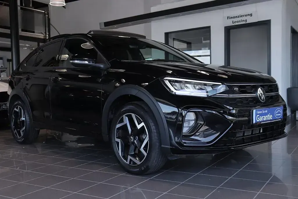 Gebraucht VW Taigo R-line 116 PS (85 kW) 2025 Deep black perleffekt SUV