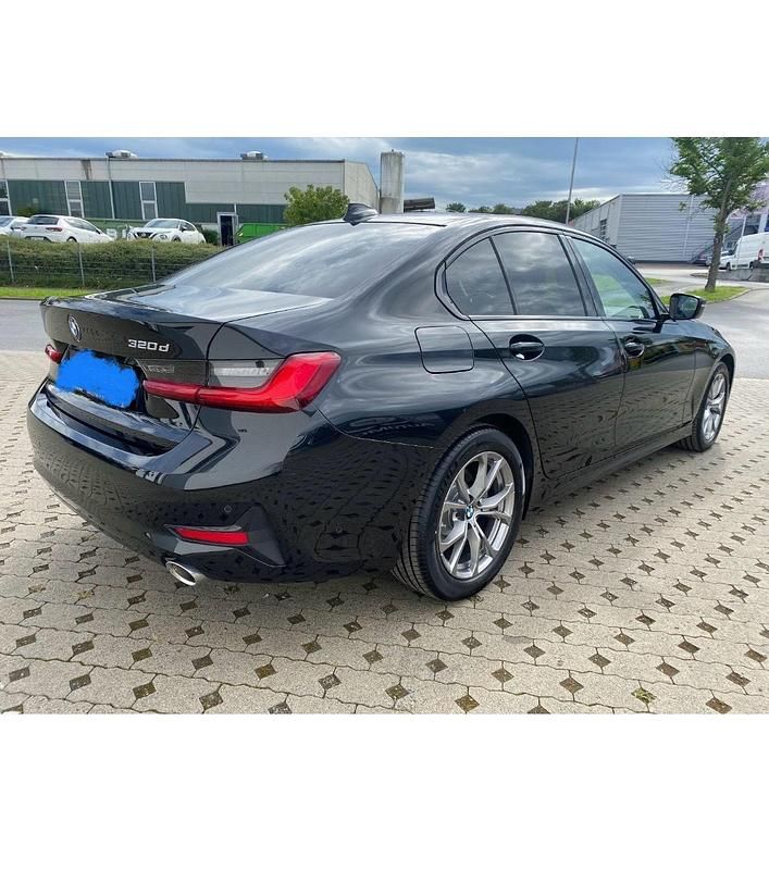 Gebraucht BMW 320 190 PS (139 kW) 2019 Schwarz Limousine