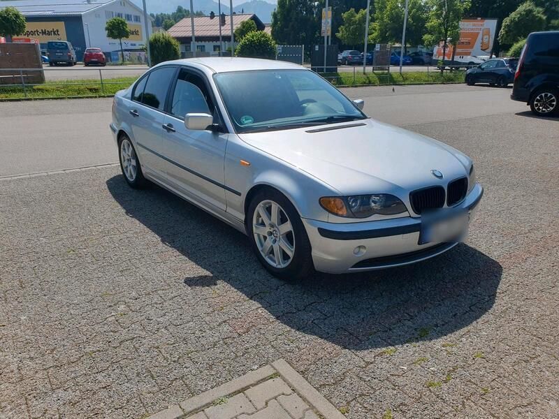 Silber Gebraucht 2002 BMW 318 M Sport Limousine | 3.099 € (Guter Preis) - Bild 1/4