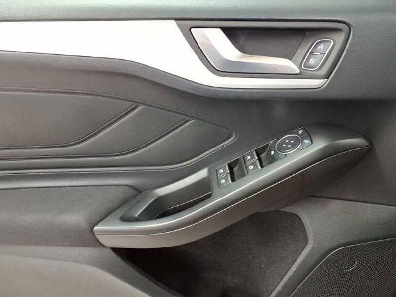 Gebraucht Ford Focus Cool & Connect 150 PS (110 kW) 2021 Blau Limousine