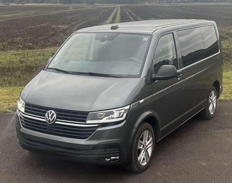 Gebraucht VW T6.1 Trendline 150 PS (110 kW) 2021 Grau Van