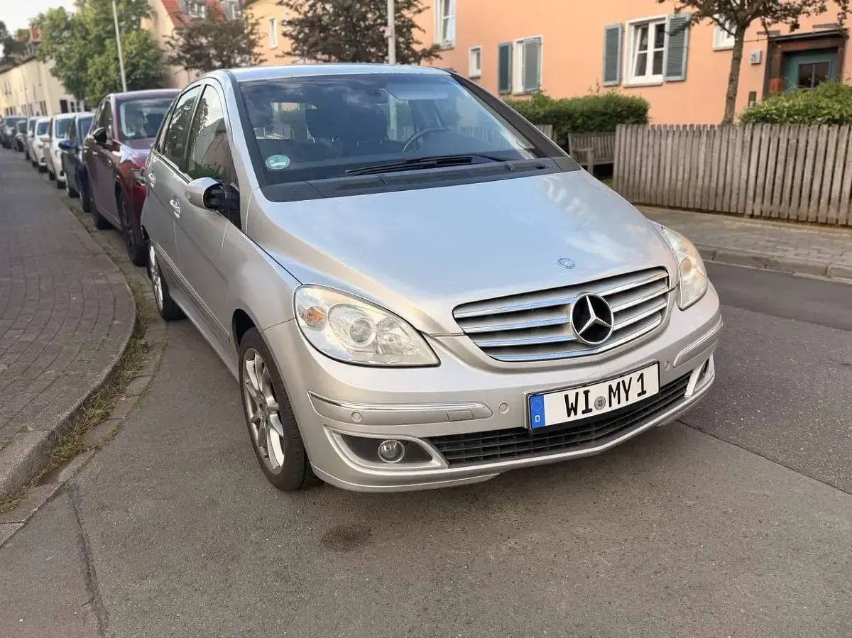 Gebraucht Mercedes B200 136 PS (100 kW) 2006 Grau Van / Kleinbus