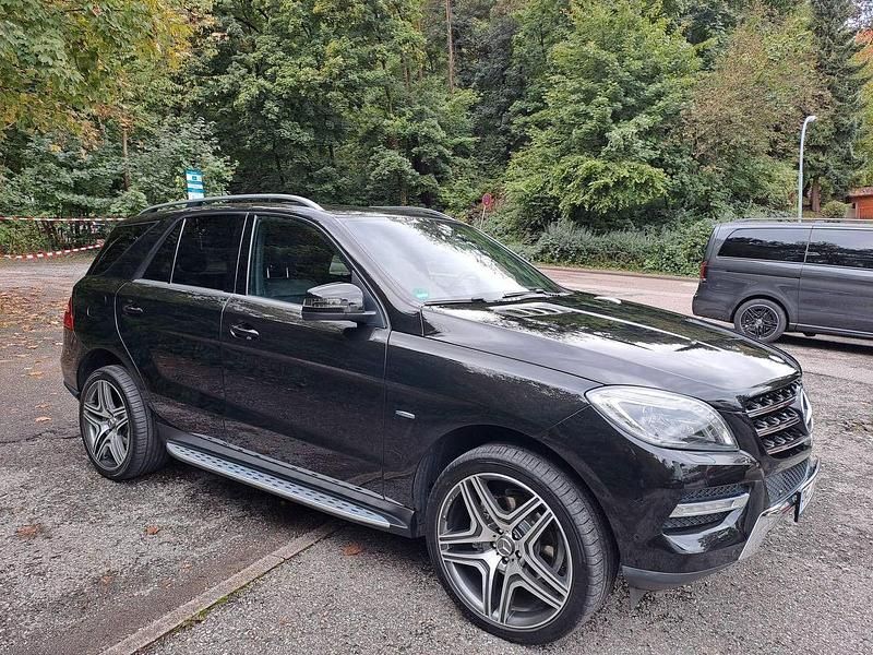 Gebraucht Mercedes ML350 300 PS (220 kW) 2012 Schwarz SUV