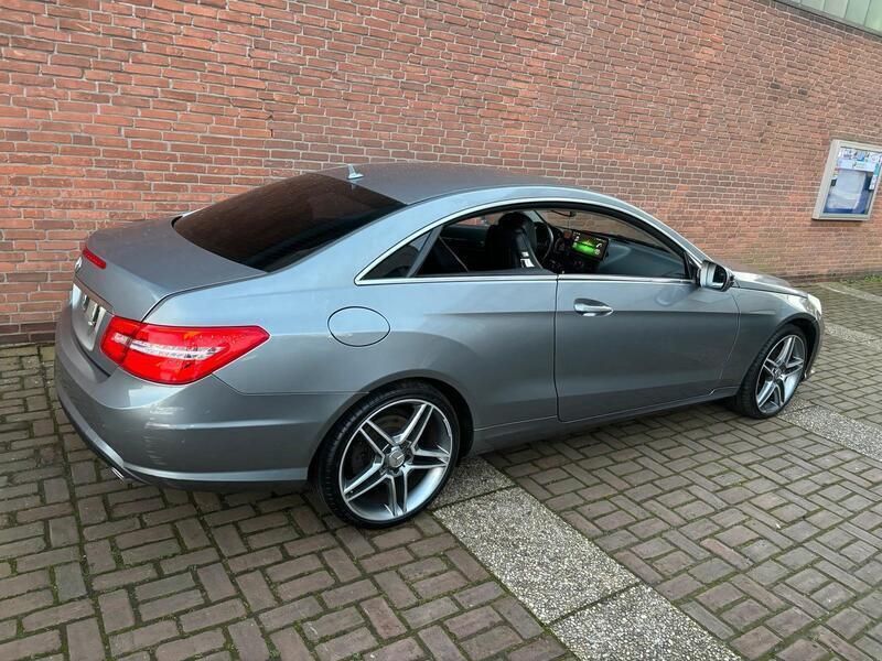 Grau Gebraucht 2009 Mercedes E350 AMG Coupé | 7.350 € (Superpreis) - Bild 1/4