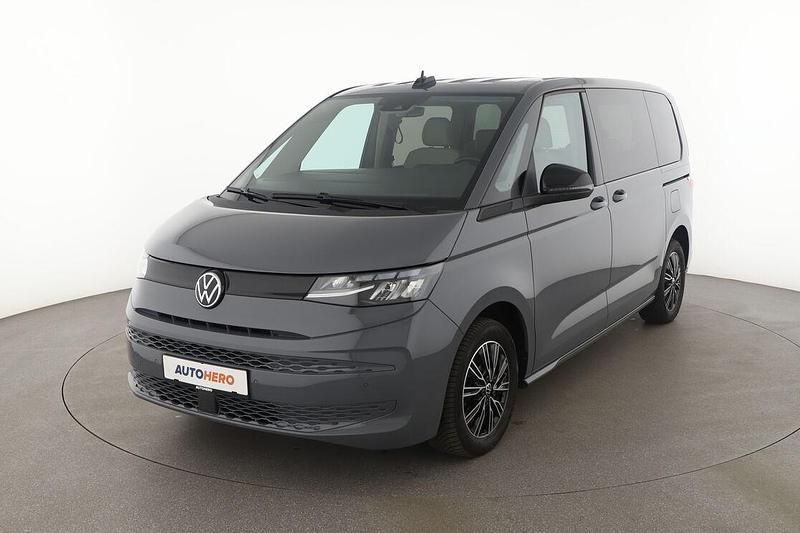 Grau Gebraucht 2023 VW T7 Van | 44.250 € - Bild 1/3