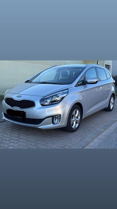 Gebraucht Kia Carens 136 PS (100 kW) 2015 Silber Van / Kleinbus