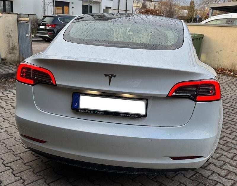 Gebraucht Tesla Model 3 RWD 239 kW (325 PS) 2022 Weiß Limousine