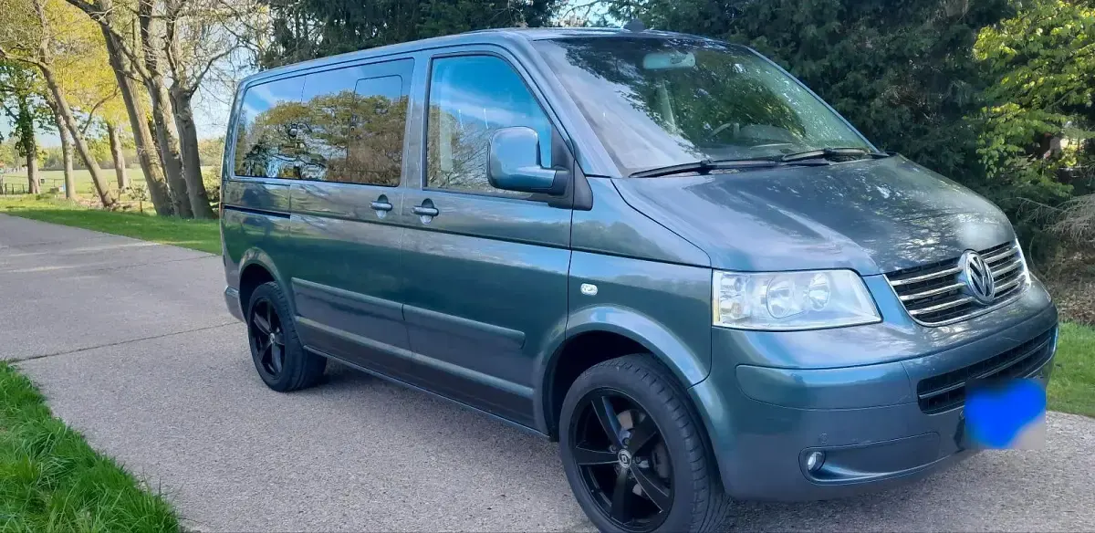 Usata VW Multivan Highline 174 CV (127 kW) 2007 Grigio Monovolume