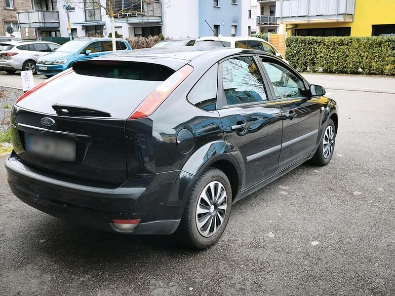 Gebraucht Ford Focus 125 PS (91 kW) 2007 Schwarz Kleinwagen