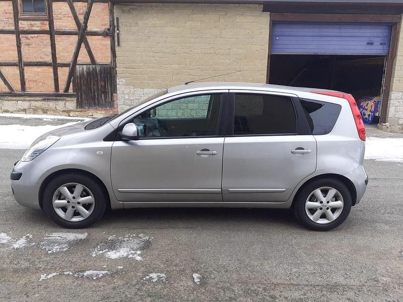 Gebraucht Nissan Note Acenta 88 PS (64 kW) 2006 Silber Van / Kleinbus