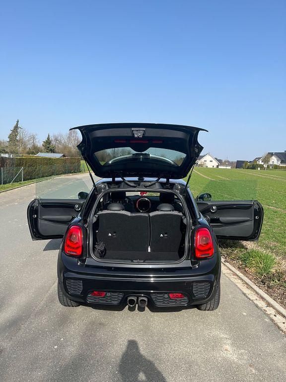 Gebraucht Mini John Cooper Works 231 PS (169 kW) 2015 Schwarz Kleinwagen
