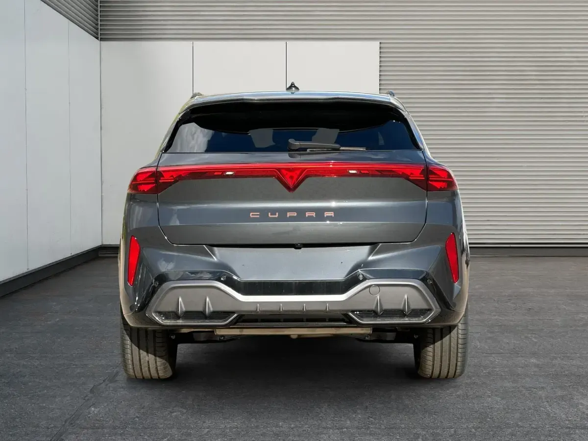 Neu Cupra Terramar VZ 265 PS (194 kW) 2025 Timafaya grau metallic SUV