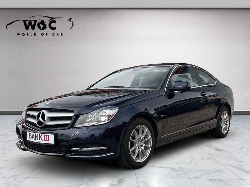Blau Gebraucht 2011 Mercedes C180 Coupé | 15.490 € (Teuer) - Bild 1/4