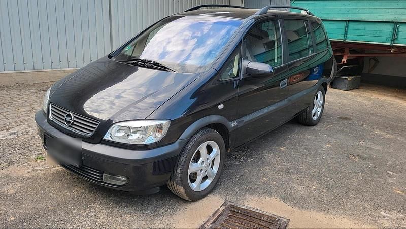 Schwarz Gebraucht 2003 Opel Zafira Van / Kleinbus | 1.300 € (Guter Preis) - Bild 1/4
