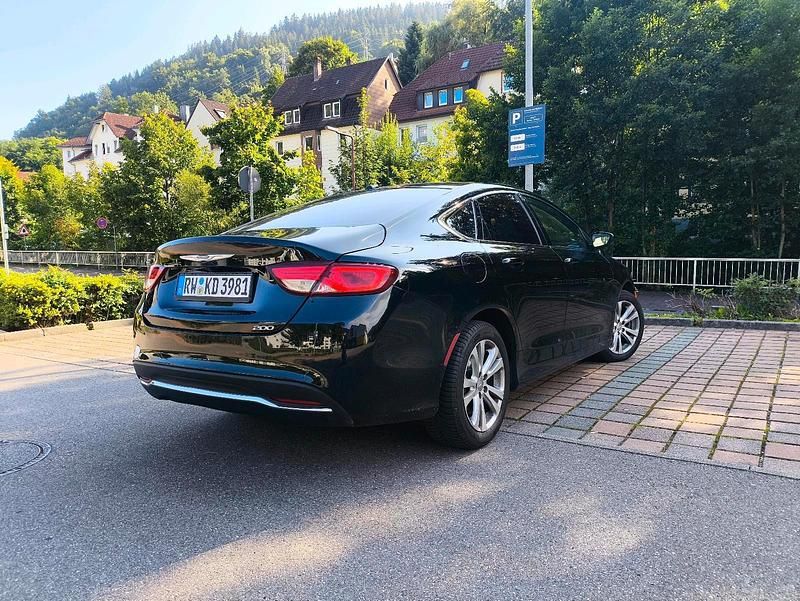 Gebraucht Chrysler 200 2019 Schwarz Limousine