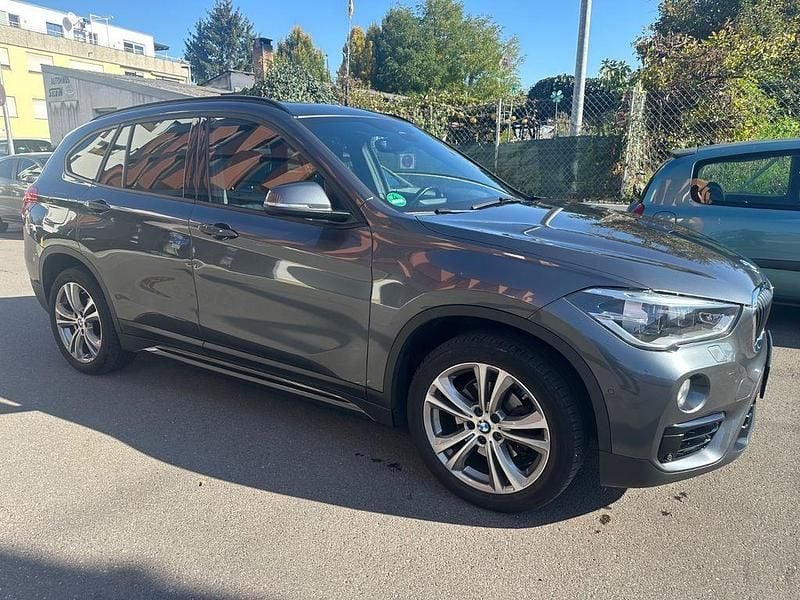 Grau Gebraucht 2017 BMW X1 Sport Line SUV | 15.999 € (Fairer Preis) - Bild 1/4