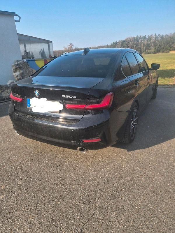 Gebraucht BMW 330e 292 PS (214 kW) 2019 Schwarz Limousine