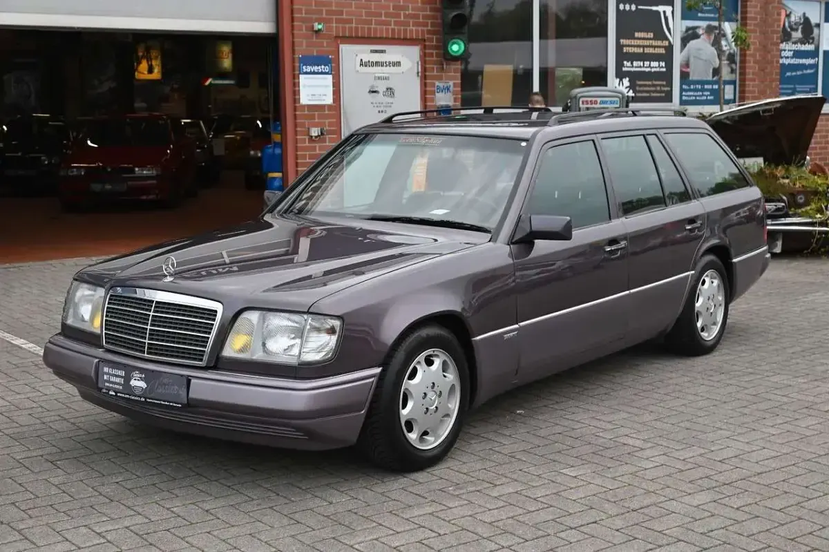 Brugt Mercedes E220 150 HK (110 kW) 1994 Lilla Stationcar