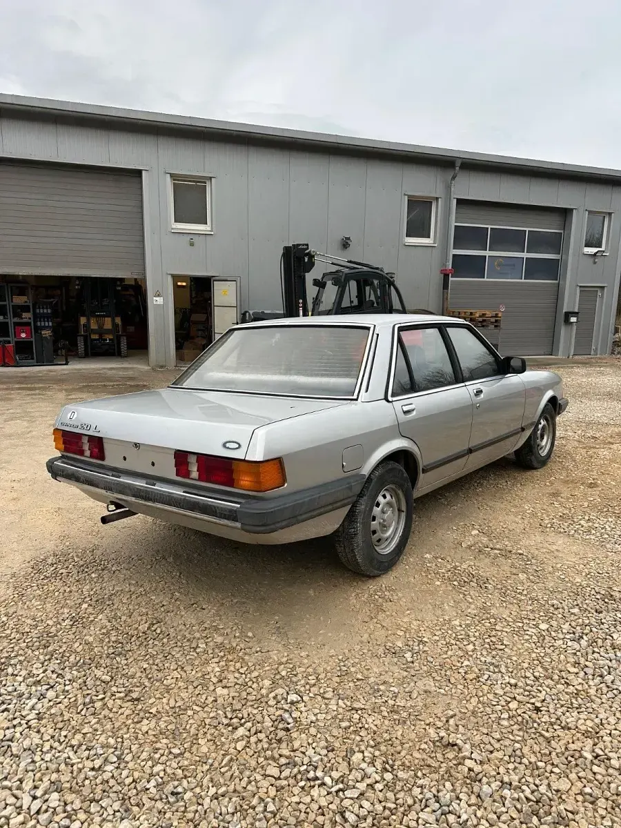 Gebraucht Ford Granada 101 PS (74 kW) 1983 Silber Limousine