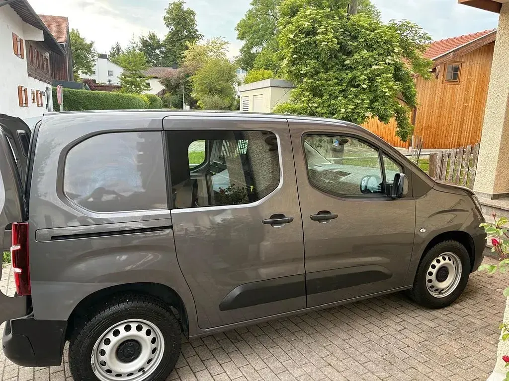 Gebraucht Opel Combo Edition 110 PS (80 kW) 2021 Van / Kleinbus