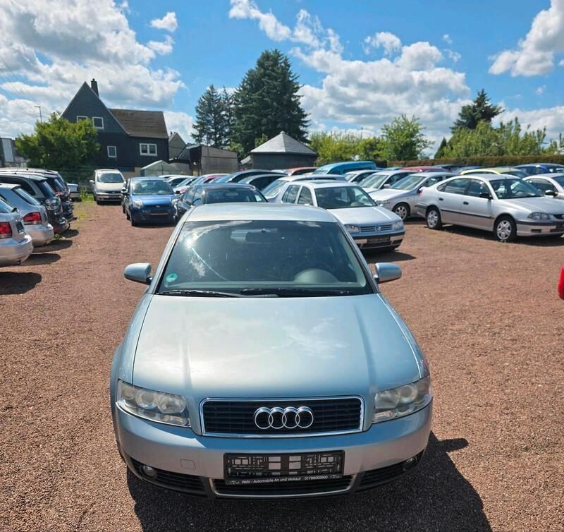 Gebraucht Audi A4 131 PS (96 kW) 2003 Blau Limousine