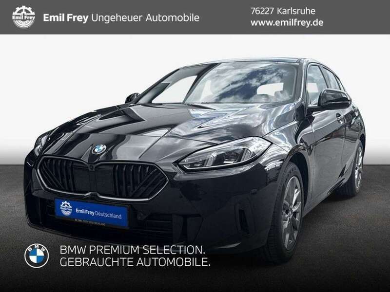 Saphirschwarz metallic Neu 2025 BMW 120 Kleinwagen | 35.990 € (Superpreis) - Bild 1/3