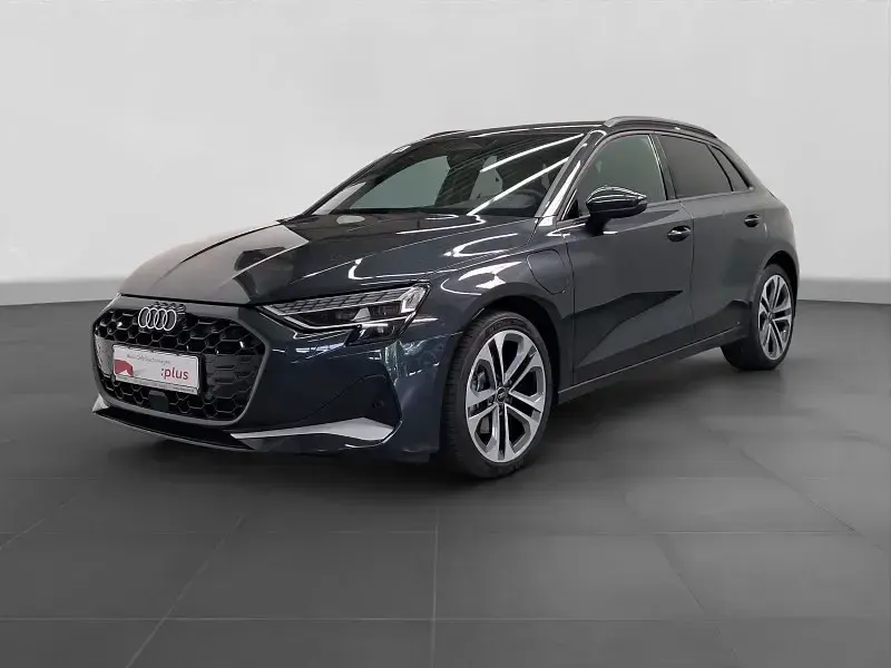 Gebraucht Audi A3 Sportback e-tron S-Line 204 PS (150 kW) 2025 Grau Kleinwagen