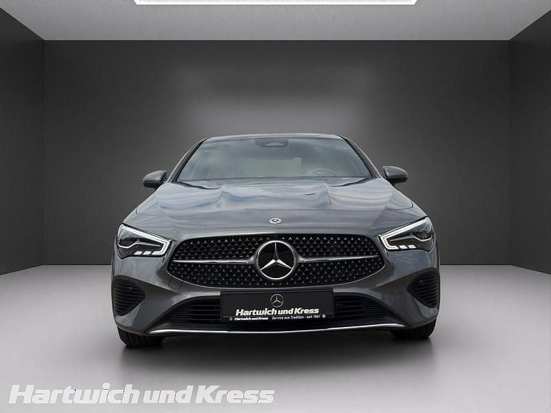 Gebraucht Mercedes CLA220 Advanced 190 PS (139 kW) 2024 Mountaingrau  met. Limousine