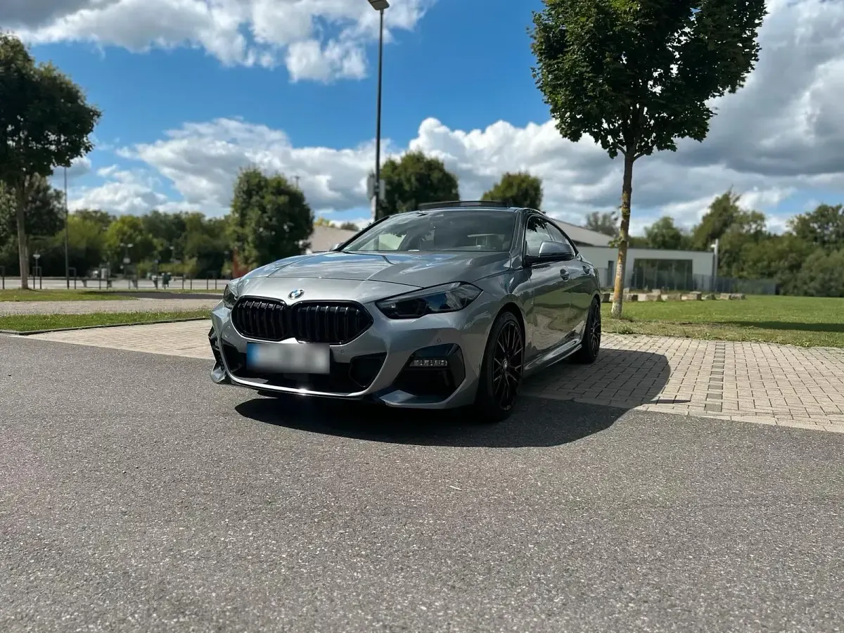 Gebraucht BMW 220 M Sport 190 PS (139 kW) 2024 Grau Coupé