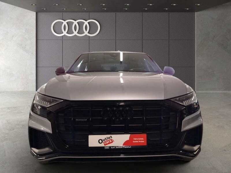 Gebraucht Audi Q8 Ambiente 286 PS (210 kW) 2021 Florettsilber metallic SUV