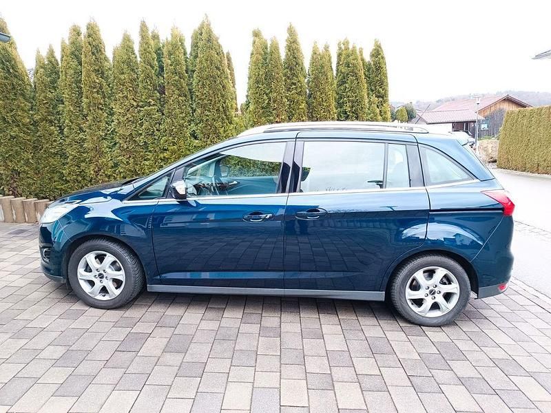 Gebraucht Ford Grand C-Max Titanium 163 PS (119 kW) 2010 Blau Van / Kleinbus