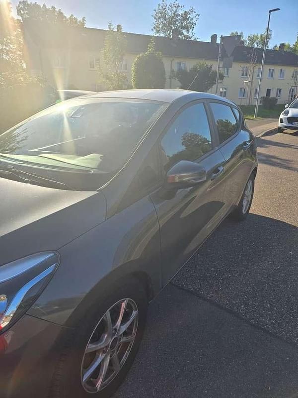 Braun Gebraucht 2018 Ford Fiesta Sport Kleinwagen | 7.900 € (Guter Preis) - Bild 1/4