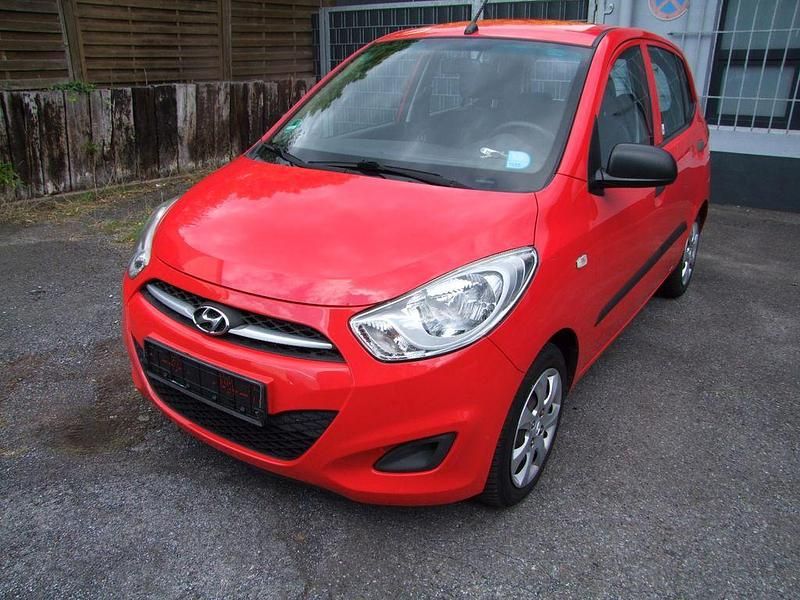Gebraucht Hyundai i10 Edition 69 PS (50 kW) 2011 Rot Kleinwagen