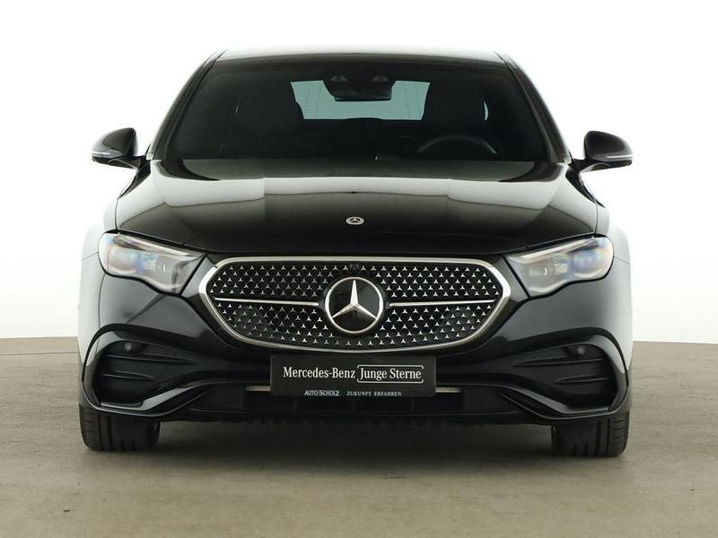 Gebraucht Mercedes E200 AMG 204 PS (150 kW) 2025 Schwarz Limousine
