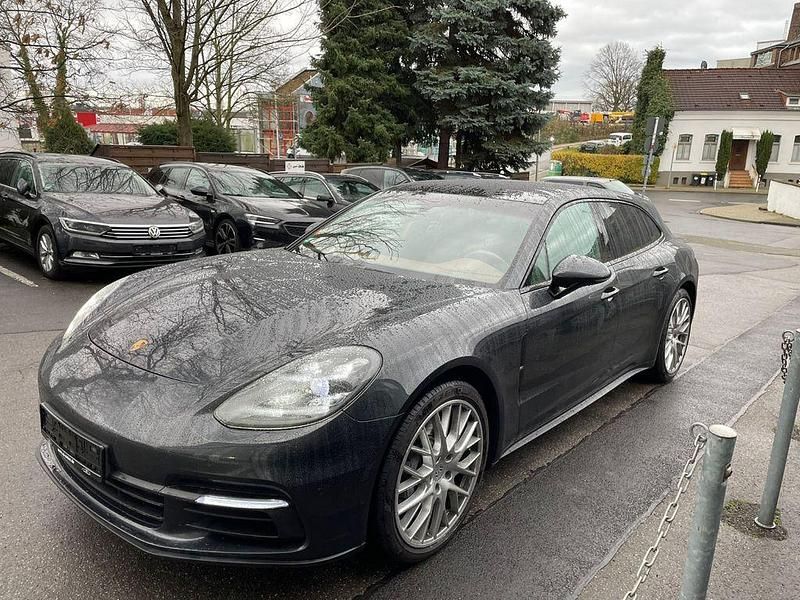 Grau Gebraucht 2018 Porsche Panamera 4S Limousine | 39.990 € (Guter Preis) - Bild 1/4